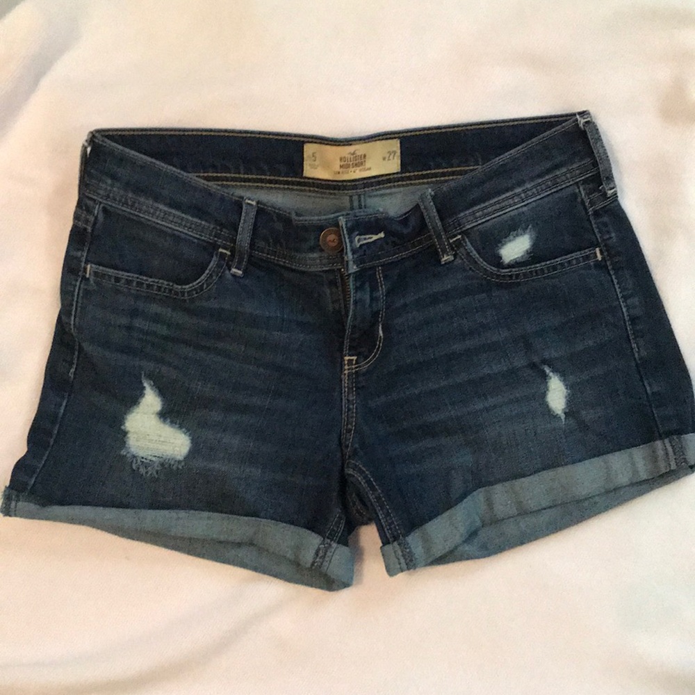 Hollister Midi Short! Size 5!